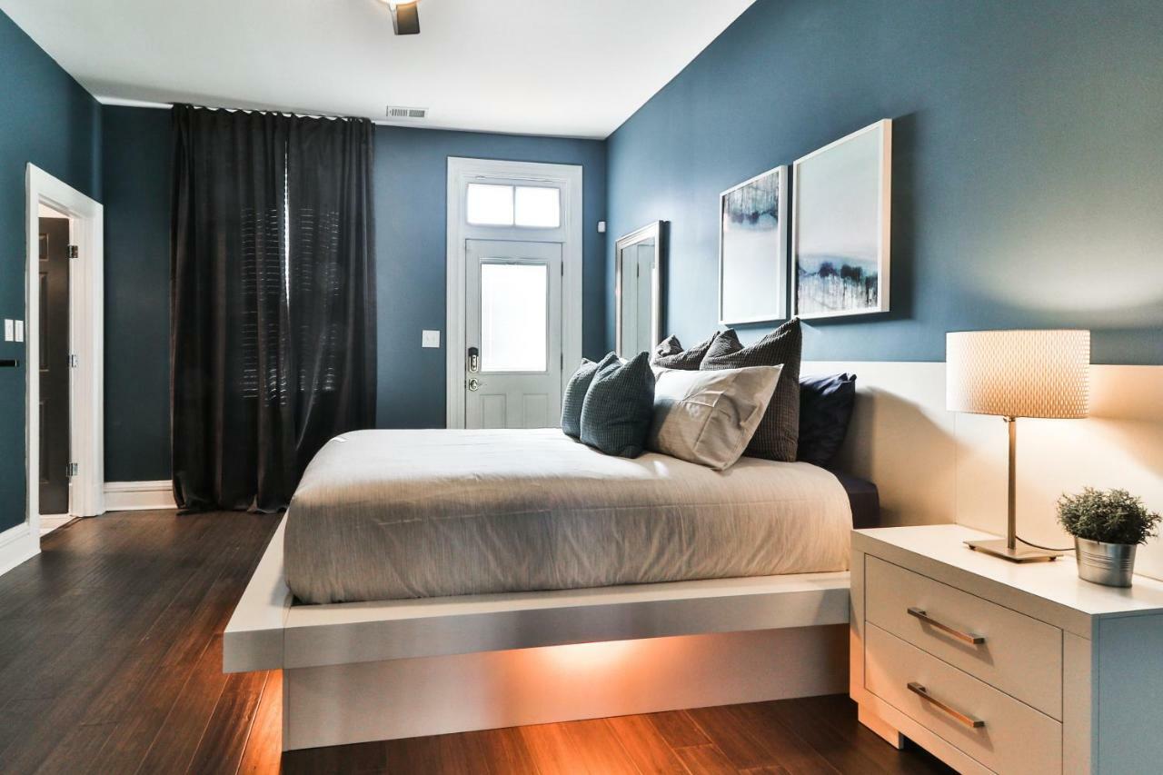 Luxury W/ Spectrum Mood Lighting - Historic Cherokee Street Antique Row Apartment